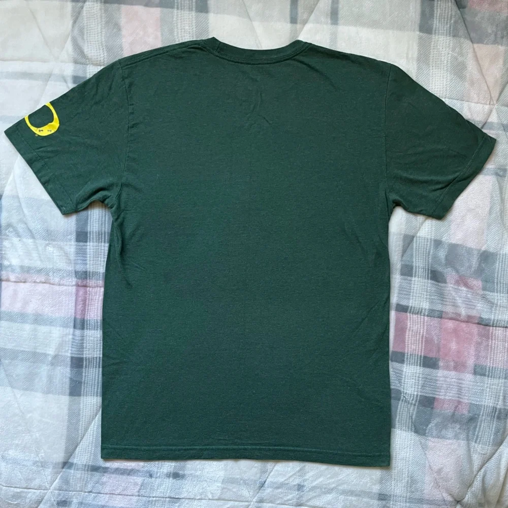 Nike Men’s Medium Green And Yellow Oregon Ducks Short Sleeve T-Shirt - Picture 2 of 4